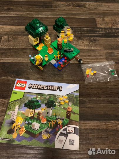 Конструктор lego Minecraft 21165 Пасека