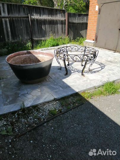 Вазон для цветов