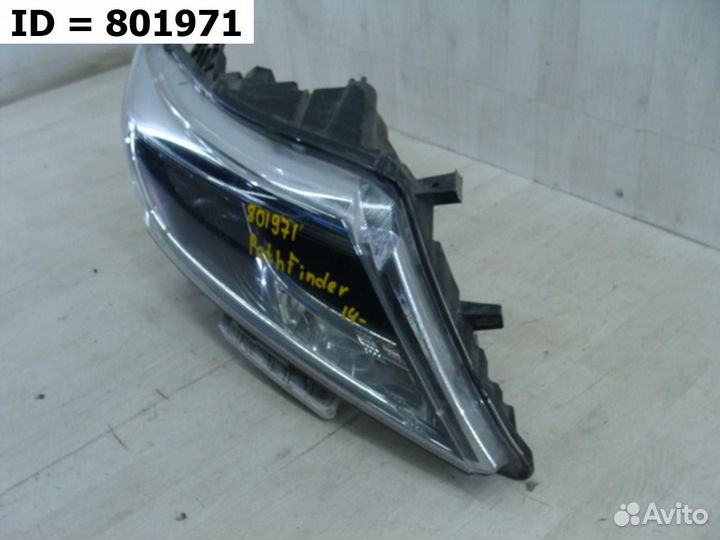 Фара правая Nissan Pathfinder