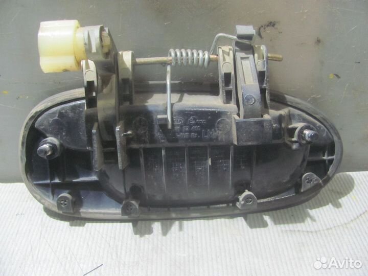 Ручка двери задняя левая Kia Spectra 2001-2011