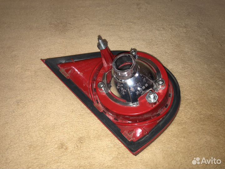 Фонарь правый VW Golf 5