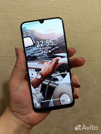 Samsung Galaxy A50, 4/64 ГБ