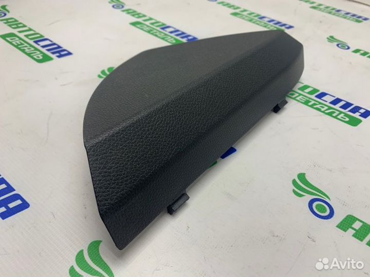 Накладка декоративная двери передняя левая