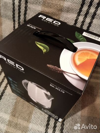 Чайник электрический Red solution RK-M179