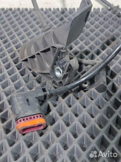 Датчик ABS задний левый Mercedes-Benz E-Class W212