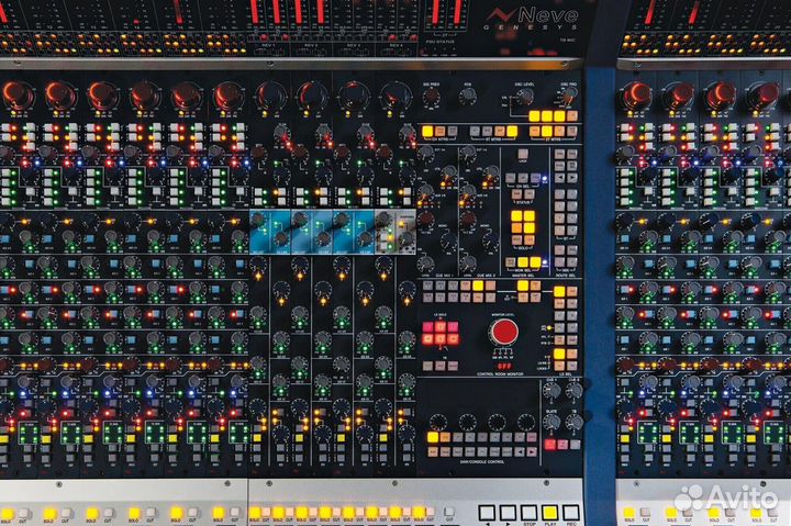 AMS Neve Genesys G48 (48 input, 24 fader) base con