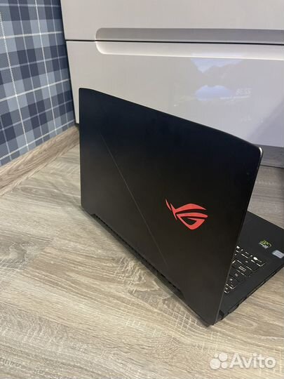 Игровой ноутбук asus rog strix