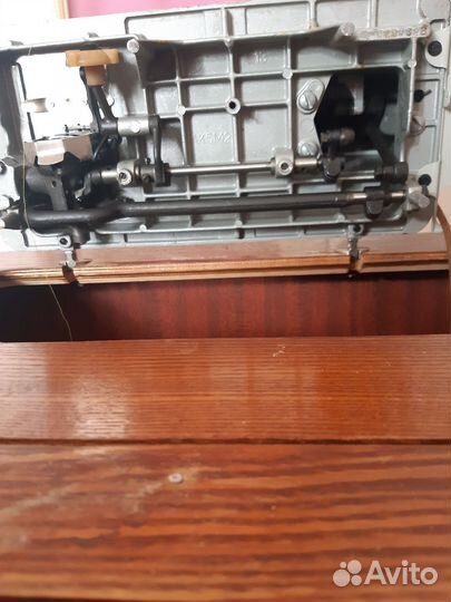 Швейная машина Подольск 142