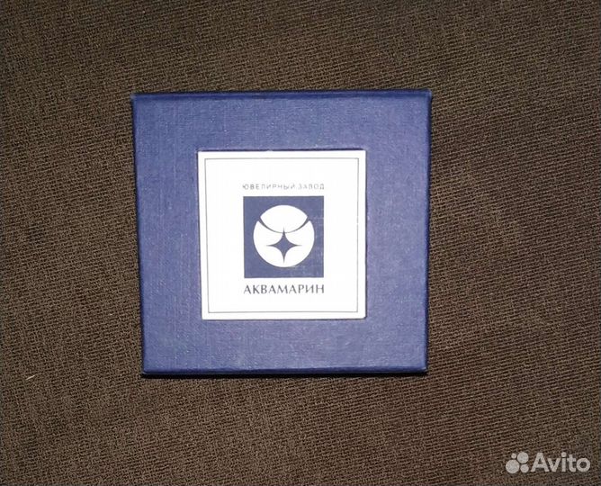 Подарочная коробка