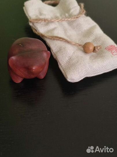 Сувенир мишка из дерева