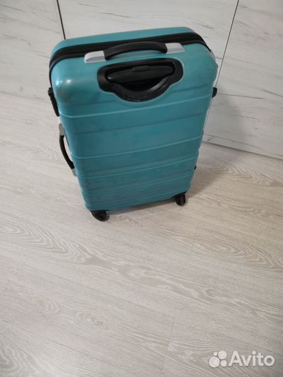 Чемодан на колёсах American Tourister, средний, M