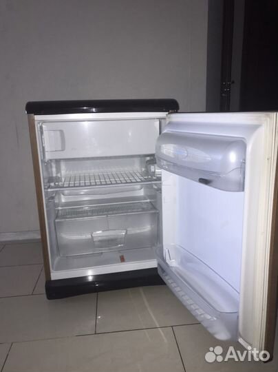 Минихолодильник бу на запчасти