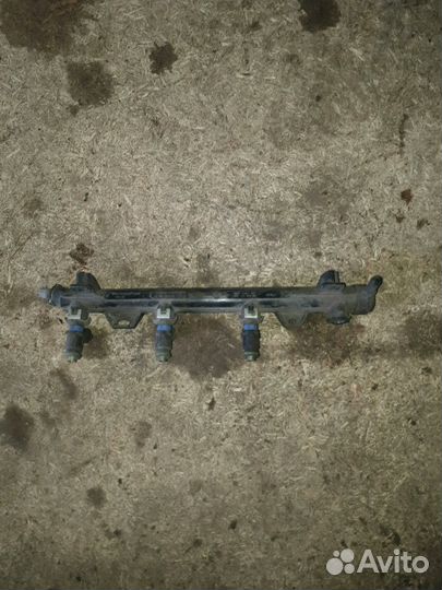 Топливная рампа Volksvagen Polo