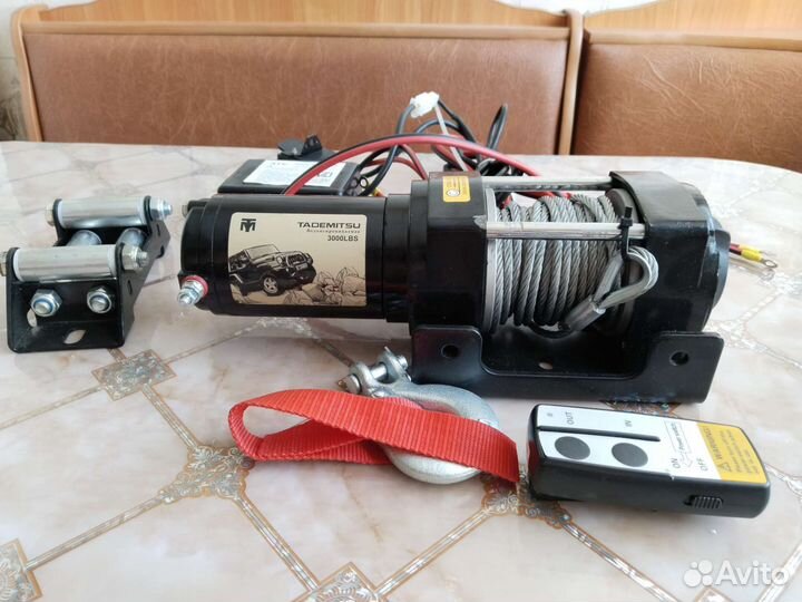 Лебедка электрическая автомобильная