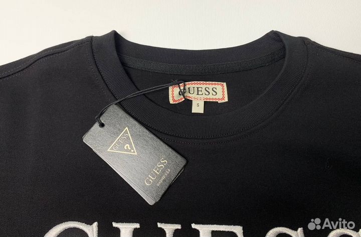 Свитшот Guess: комфорт и шик в одном