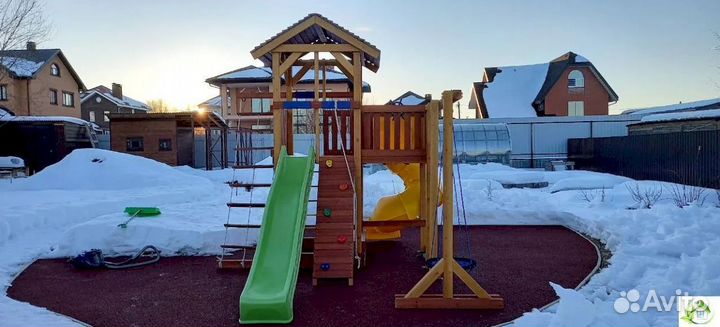 Детская площадка для игры