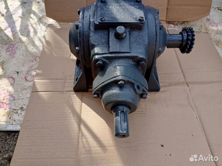 Угловой редуктор для сельхозтехники