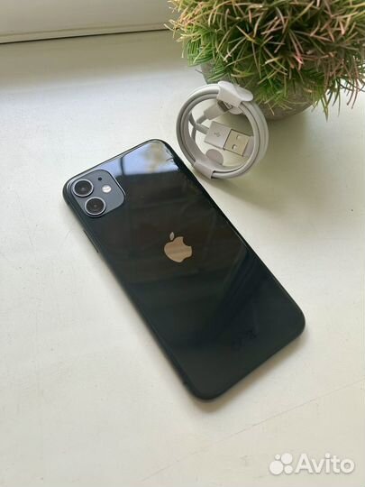 iPhone 11, 64 ГБ