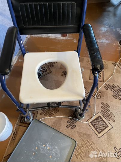 Санитарный стул