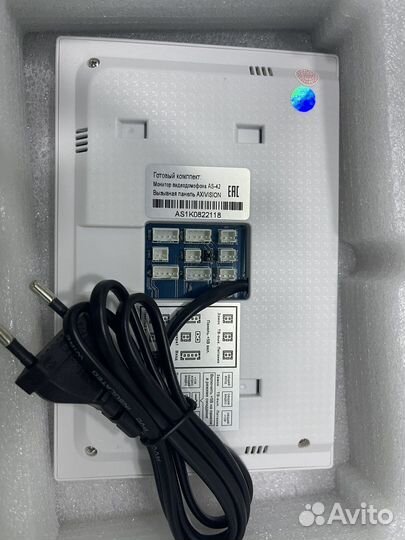 Комплект видеодомофон + вызывная панель 4.3 дюйма