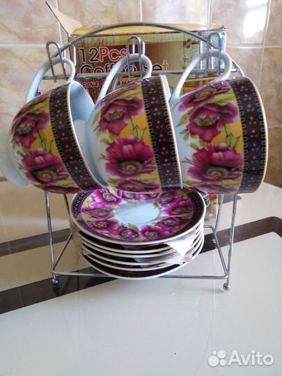 Фарфоровый чайный набор 