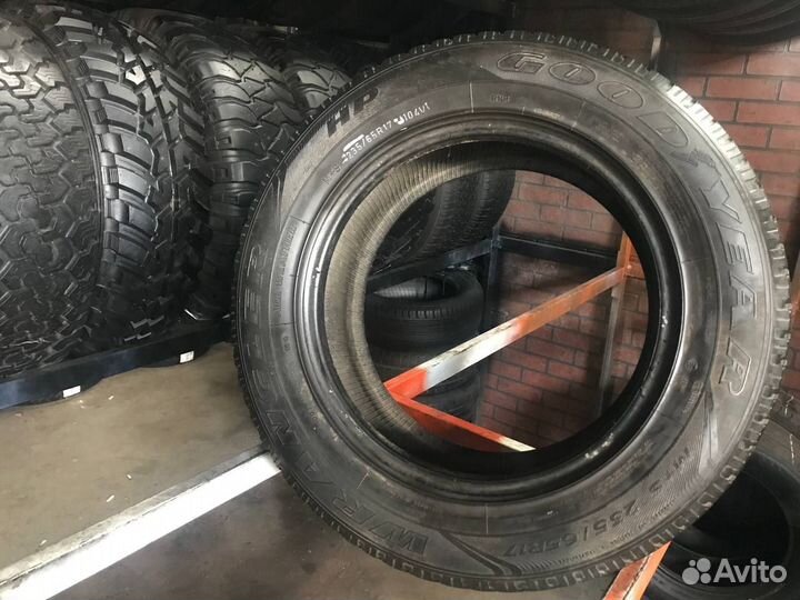 Goodyear Wrangler HP 235/65 R17 104V