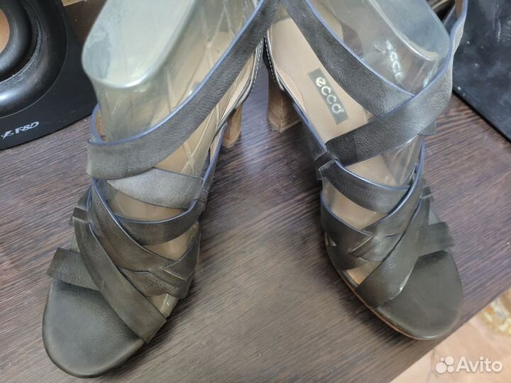 Босоножки женские 39 размер ecco