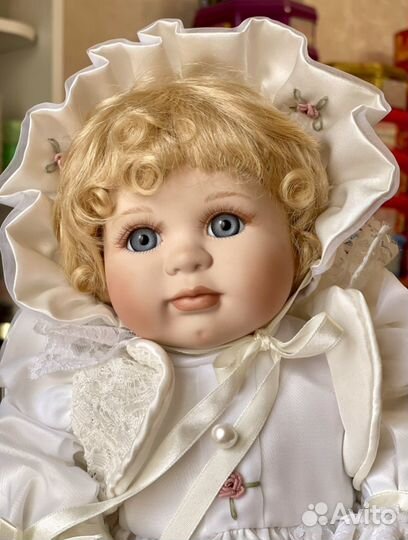 Фарфоровая куколка Hanah collectable Aнглия