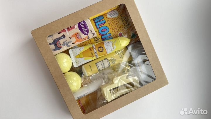 Подарок на 8 марта девушке