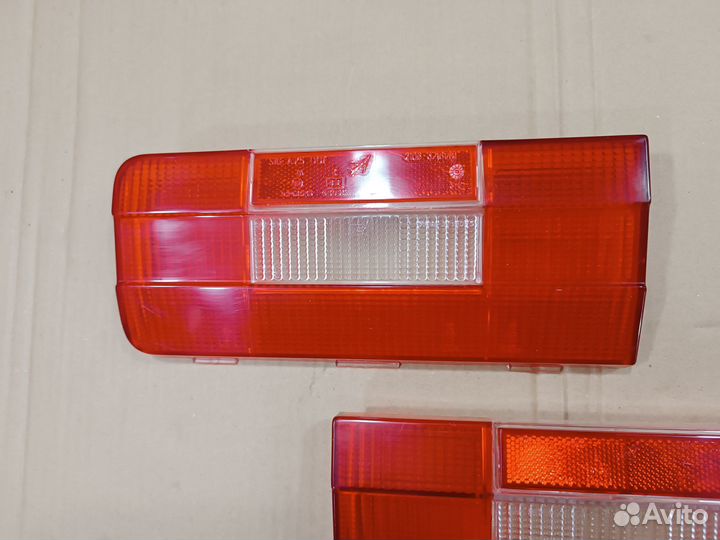 Новые красные стекла задних фонарей 2106 Канадки