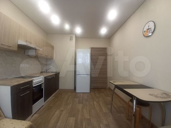 2-к. квартира, 61 м², 3/17 эт.