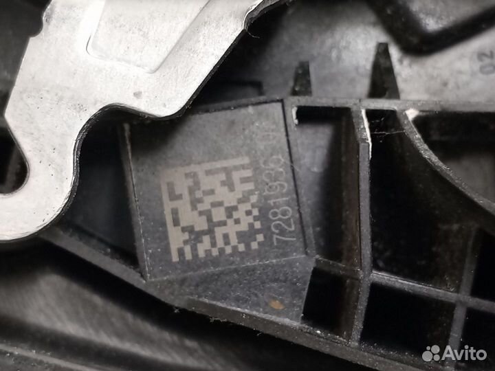 Замок двери передней правой BMW X5 F15 2015