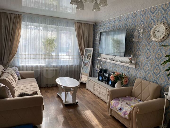 4-к. квартира, 70 м², 1/9 эт.