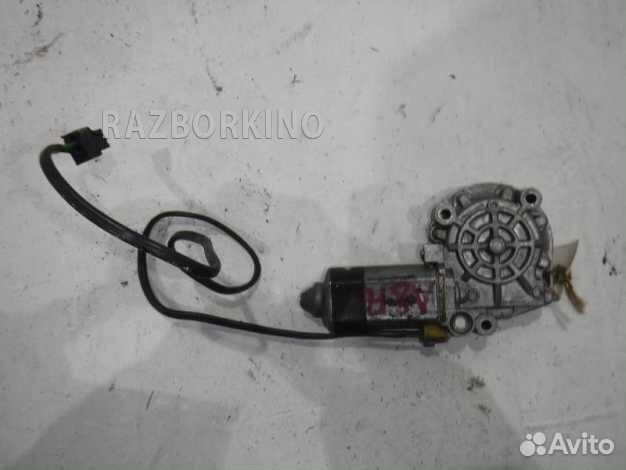 Моторчик переднего левого стеклоподъемника