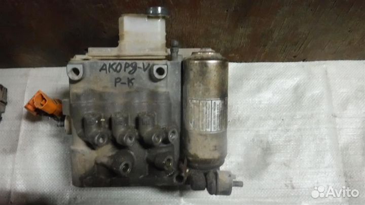 Блок ABS (насос) Honda Accord V 1993-1998