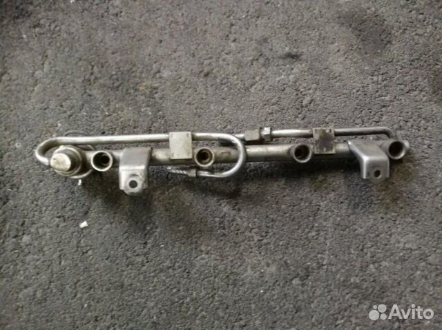 Рейка топливная (рампа) Volkswagen Passat B5 1.8