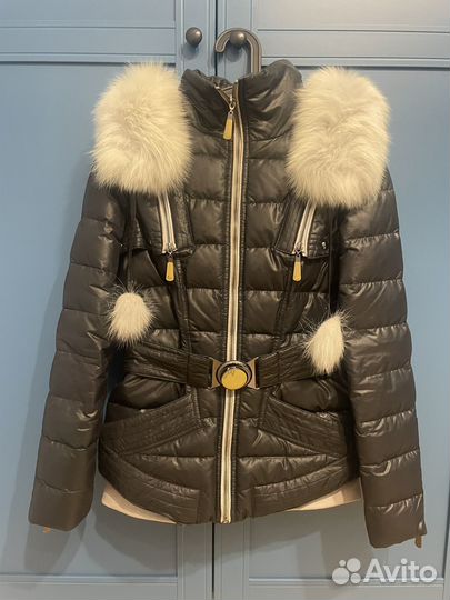 Пуховик с песцом