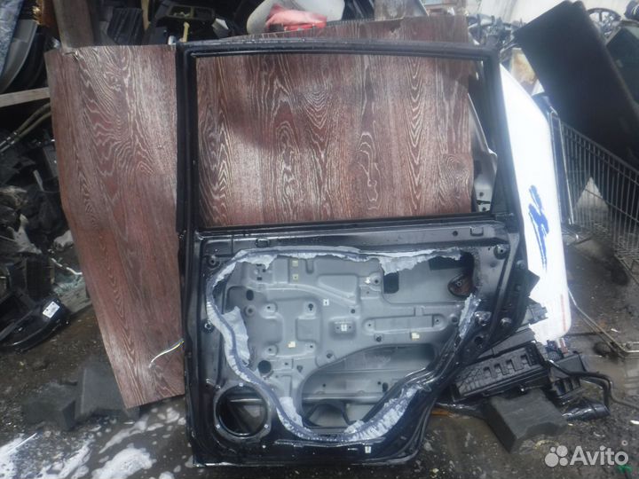 Дверь З.П Kia Carens 2002-2006 0K2JA72020