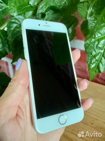 Телефон iPhone 6s 64 gb