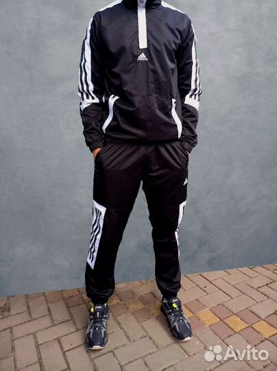 Спортивные костюмы Adidas