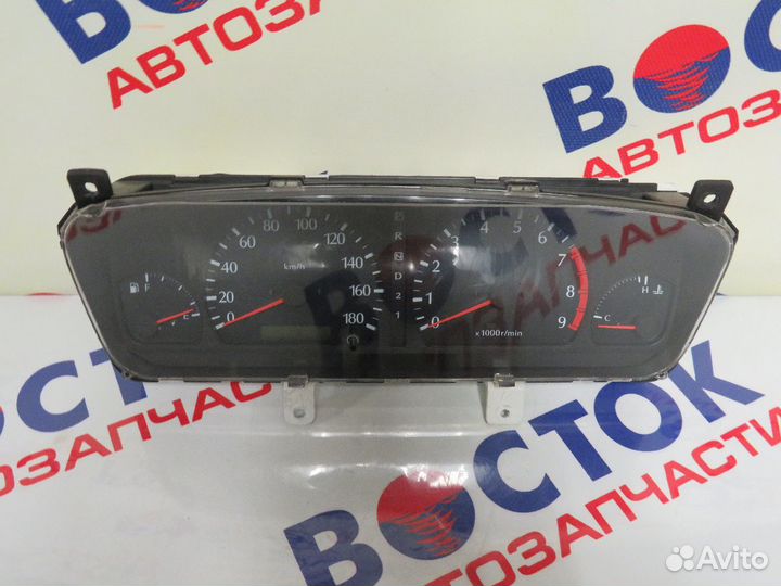 Щиток приборов nissan laurel HC35