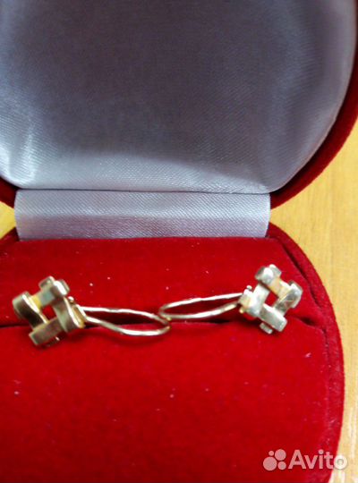 Золотые серьги 585 пробы