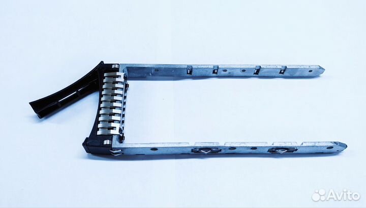 Салазки для серверных жёстких дисков