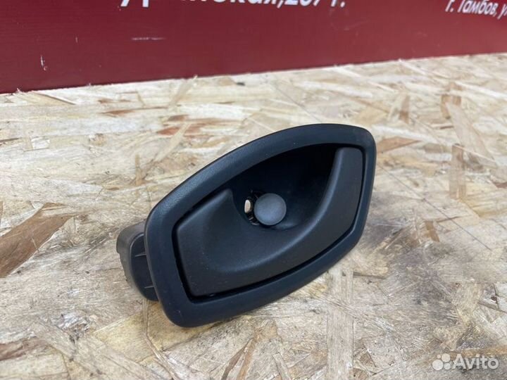 Внутренняя ручка двери левая LADA X-Ray