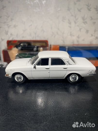 Модель автомобиля Волга 2401 1:43