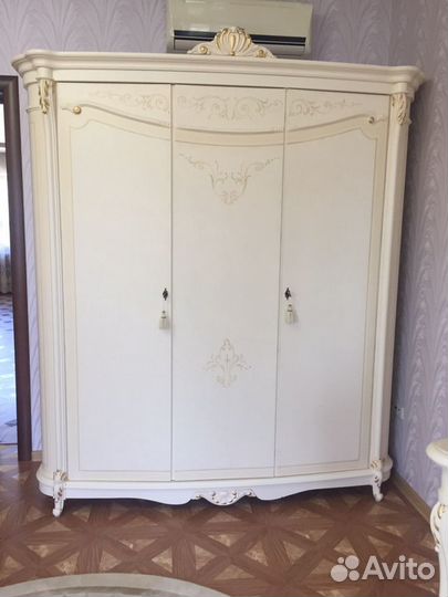 Мебель спальный гарнитур