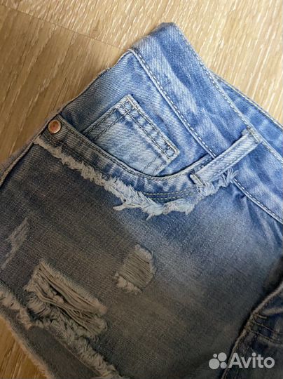 Джинсовые шорты