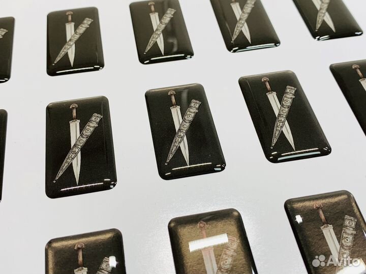 Объемная наклейки на телефон