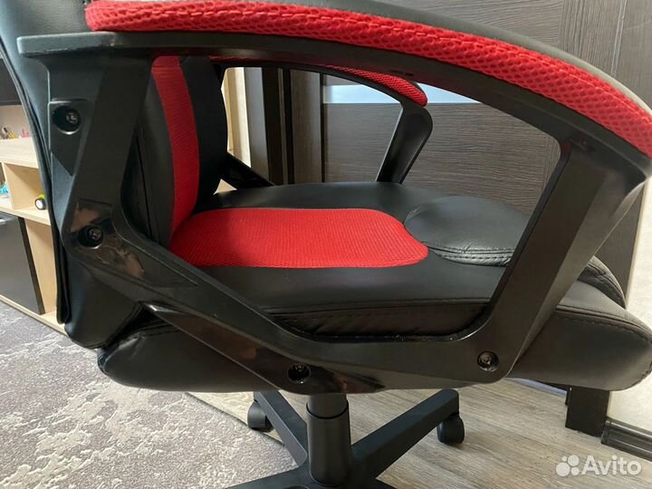 Компьютерное игровое кресло