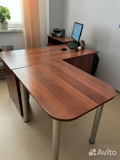 Стол рабочее место руководителя